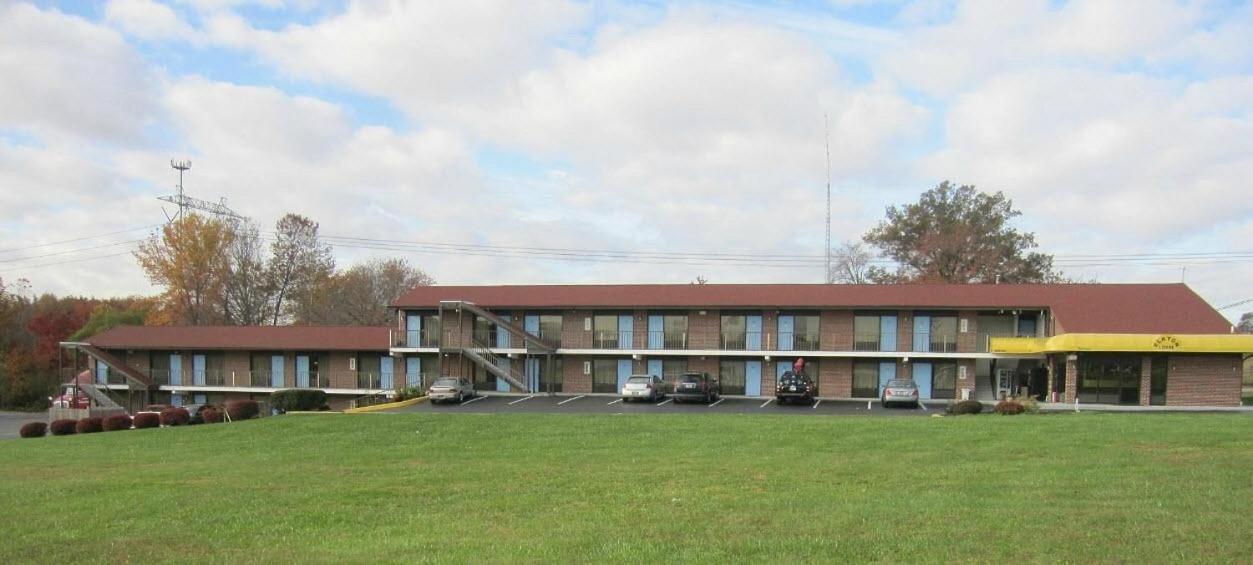 Elkton Lodge Exterior photo